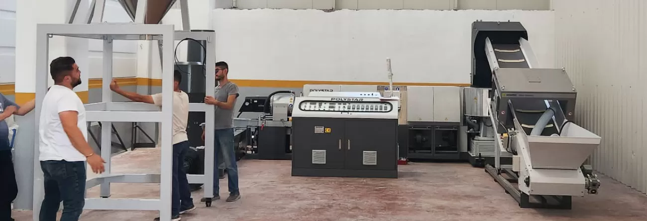 Máquina peletizadora Repro-Flex en forma de U instalada en Durasan Plastik